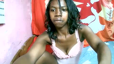 coquine_lara online show from 18, 5, 2026