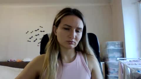 cora_fora online show from 6, 11, 2025