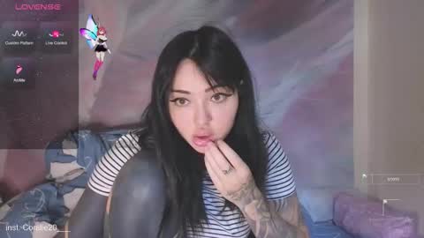 Snapshot of coralie20 chatting on 16, 10, 2025 coralie20 online show from 16, 10, 2025