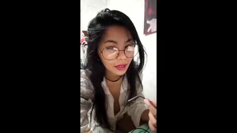 Snapshot of coralinebane chatting on 12, 3, 2026 coralinebane online show from 12, 3, 2026