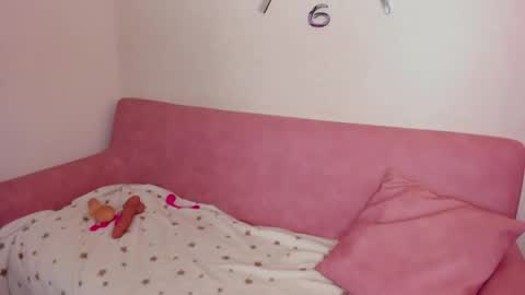 Snapshot of coralinered chatting on 31, 5, 2026 Red online show from 31, 5, 2026