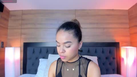 coralineross_ online show from 8, 1, 2026