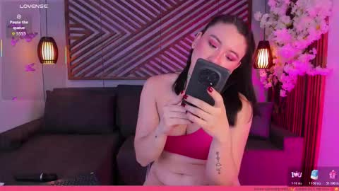   online show from 25, 11, 2025