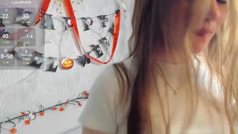 Leya online show from 5, 11, 2025