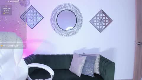 Corina White online show from 25, 11, 2025