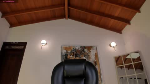 Corinne Russo online show from 9, 1, 2025