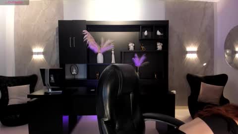 Snapshot of corinnerusso chatting on 4, 2, 2026 Corinne Russo online show from 4, 2, 2026