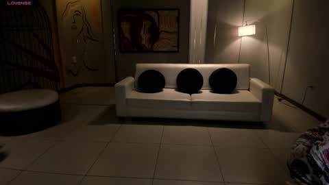 Snapshot of corinnerusso chatting on 17, 2, 2026 Corinne Russo online show from 17, 2, 2026