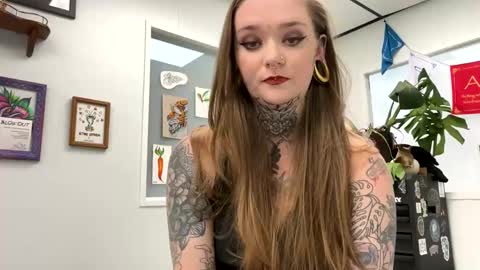 corpsechick online show from 4, 1, 2025