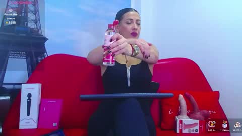 Snapshot of cortney_tayler chatting on 4, 10, 2025 cortney tayler online show from 4, 10, 2025
