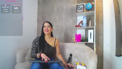 Snapshot of cortney_tayler chatting on 7, 11, 2025 cortney tayler online show from 7, 11, 2025