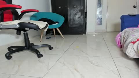 Corvis Xnc0012 online show from 19, 2, 2025