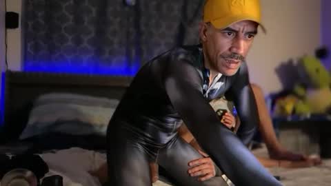 Snapshot of cosmicafterdark chatting on 15, 1, 2026 Queer Vibes Slow Burn Good Energy online show from 15, 1, 2026