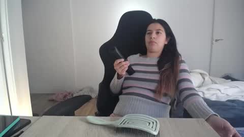 costantine helena24 online show from 19, 11, 2025