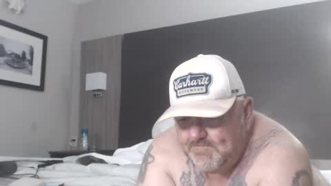 Snapshot of couple_pleaser1 chatting on 21, 2, 2026 Ieathairytacos online show from 21, 2, 2026