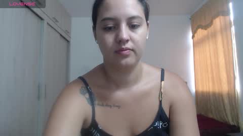 Snapshot of couple_sexandlove chatting on 3, 10, 2025 ALEJANDRO Y EMILY online show from 3, 10, 2025
