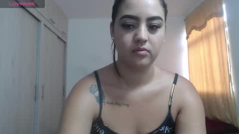 Snapshot of couple_sexandlove chatting on 10, 10, 2025 ALEJANDRO Y EMILY online show from 10, 10, 2025