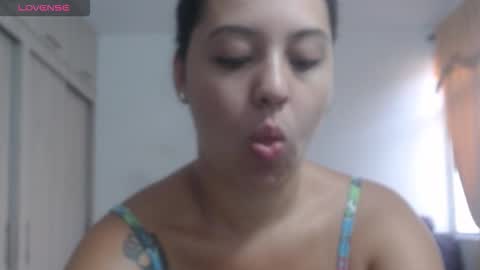  ALEJANDRO Y EMILY  online show from 2, 12, 2025