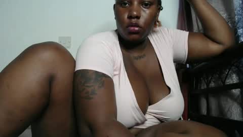 Snapshot of cozy_dion chatting on 8, 7, 2026 Erykah online show from 8, 7, 2026