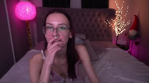 cozymell online show from 17, 1, 2025