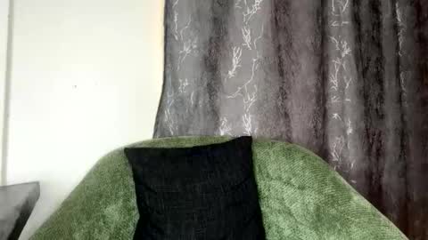 Snapshot of crave_meslowly chatting on 28, 4, 2026 Taliee online show from 28, 4, 2026