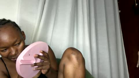 Snapshot of crave_meslowly chatting on 8, 7, 2026 Taliee online show from 8, 7, 2026