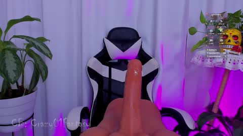 Snapshot of crazy01fantasy chatting on 16, 1, 2025 Laura online show from 16, 1, 2025