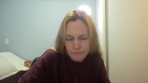 Snapshot of crazyanny chatting on 8, 7, 2026 Anny online show from 8, 7, 2026