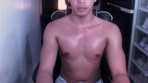 Snapshot of crazyasiancum chatting on 6, 10, 2025 Zion online show from 6, 10, 2025