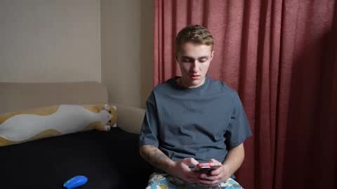 Snapshot of crazybottom99 chatting on 12, 10, 2025 Alex online show from 12, 10, 2025