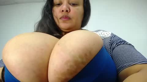 Snapshot of crazyonme chatting on 30, 4, 2026 diosalinda online show from 30, 4, 2026
