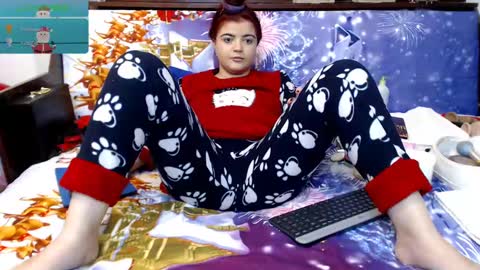 Snapshot of crazzy_pussy chatting on 30, 12, 2024 Ana  online show from 30, 12, 2024