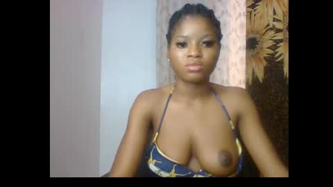 Snapshot of creamy_girl2 chatting on 26, 2, 2026 Creamy girl2 online show from 26, 2, 2026