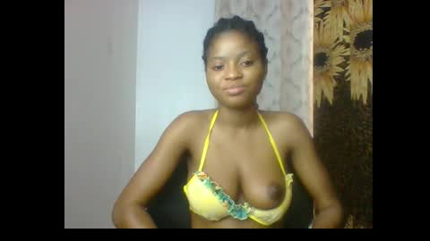 Snapshot of creamy_girl2 chatting on 28, 2, 2026 Creamy girl2 online show from 28, 2, 2026