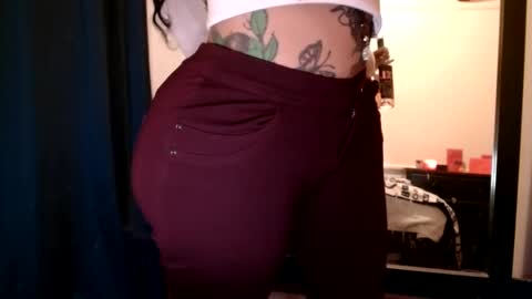 CreamyExotica online show from 5, 3, 2025