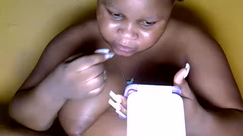 Snapshot of creamyposh1 chatting on 5, 6, 2026 creamyposh1 online show from 5, 6, 2026
