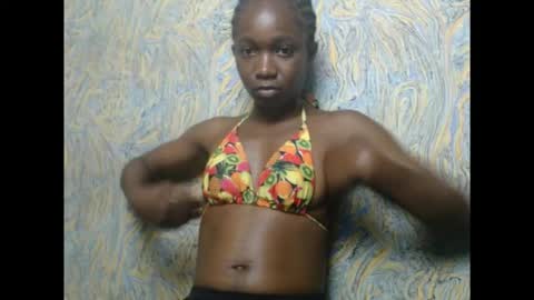 Snapshot of creamyxsugar chatting on 26, 9, 2025 creamyxsugar online show from 26, 9, 2025