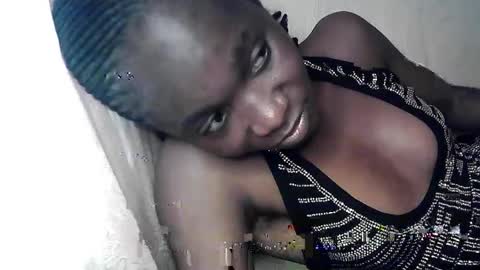 Snapshot of creamyxsugar chatting on 21, 10, 2025 creamyxsugar online show from 21, 10, 2025