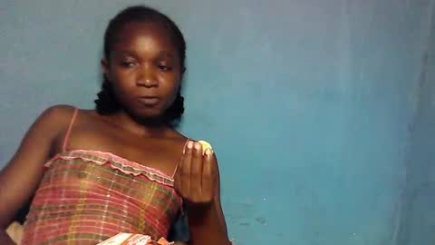 Snapshot of creamyxsugar chatting on 4, 11, 2025 creamyxsugar online show from 4, 11, 2025