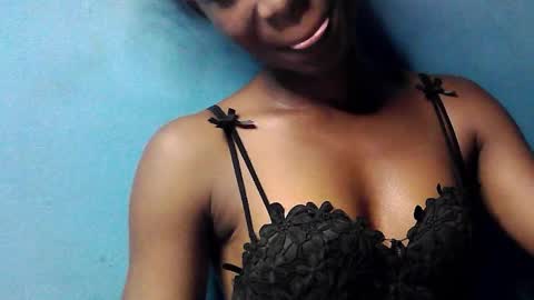 Snapshot of creamyxsugar chatting on 25, 11, 2025 creamyxsugar online show from 25, 11, 2025
