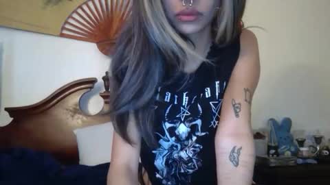 bunni xoxo online show from 31, 3, 2026