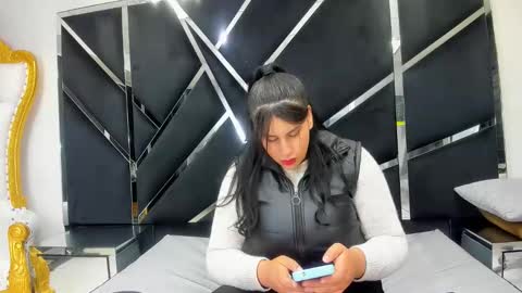 Criistaal   online show from 24, 5, 2026