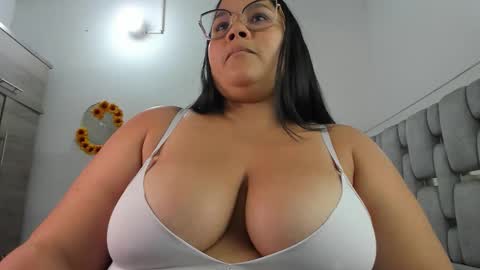 Snapshot of criistal_0 chatting on 5, 6, 2026 criistal_0 online show from 5, 6, 2026