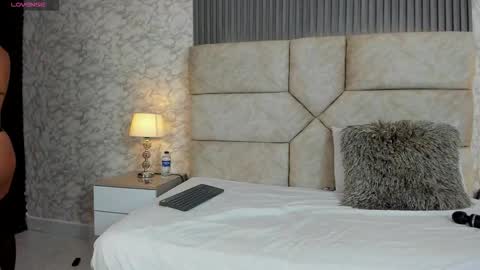 Snapshot of cris__sweetxx chatting on 23, 10, 2025 Cristina Sweet online show from 23, 10, 2025