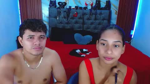 Snapshot of crisandmery chatting on 18, 12, 2025 CRISANDMERY online show from 18, 12, 2025