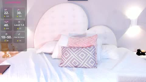 Snapshot of crisdegli_ chatting on 11, 3, 2025 Cris online show from 11, 3, 2025