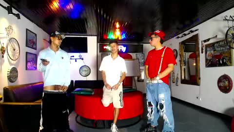 crismens online show from 29, 4, 2026