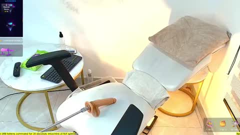  Criss Evans  online show from 3, 10, 2025