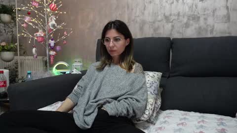 Snapshot of crissy_love chatting on 26, 12, 2024 crissy_love online show from 26, 12, 2024