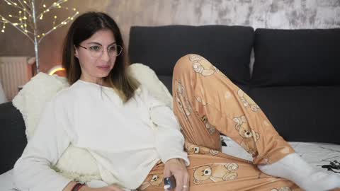 Snapshot of crissy_love chatting on 28, 1, 2025 crissy_love online show from 28, 1, 2025